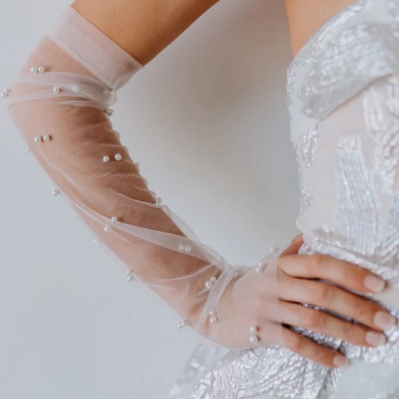 Accessories - NWT 18inch Pearl Gloves Fingerless Tulle Long Bridal Gloves